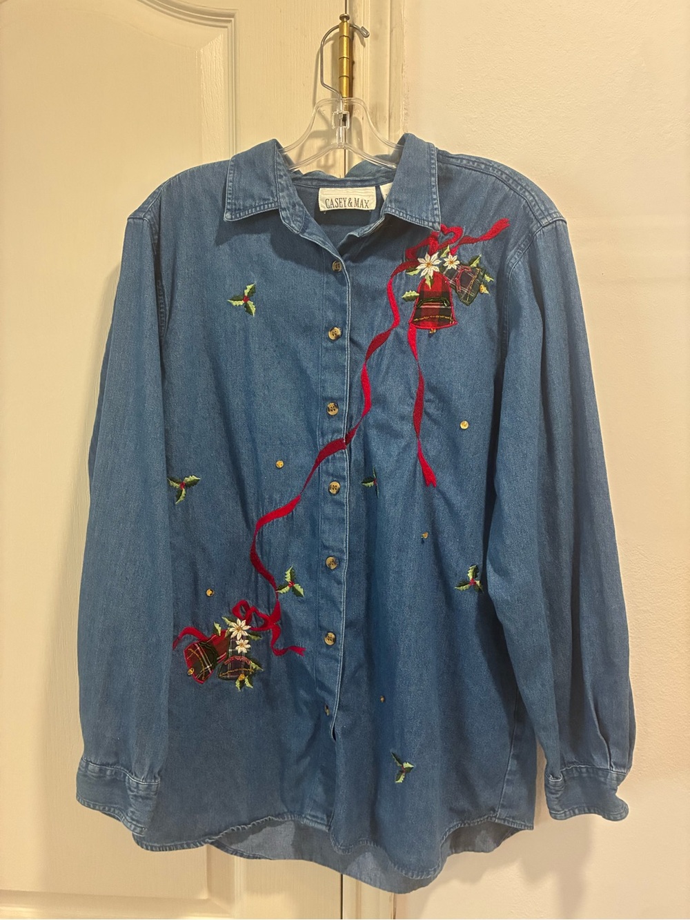 Casey & Max Vintage Denim Embroidered Button-Up Shirt Appliqué Large